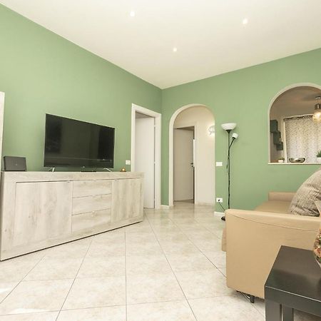 Homes In Genoa - Young Apartment ภายนอก รูปภาพ